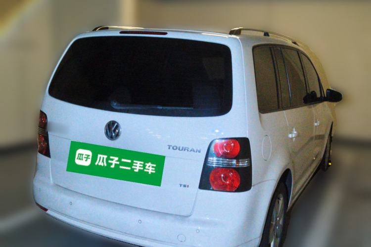 Used Volkswagen Touran 2015 1.4T DSG Comfort Edition 5 Seats Rear Right 45 Deg