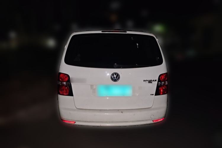 Used Volkswagen Touran 2015 1.4T DSG Comfort Edition 5 Seats Rear