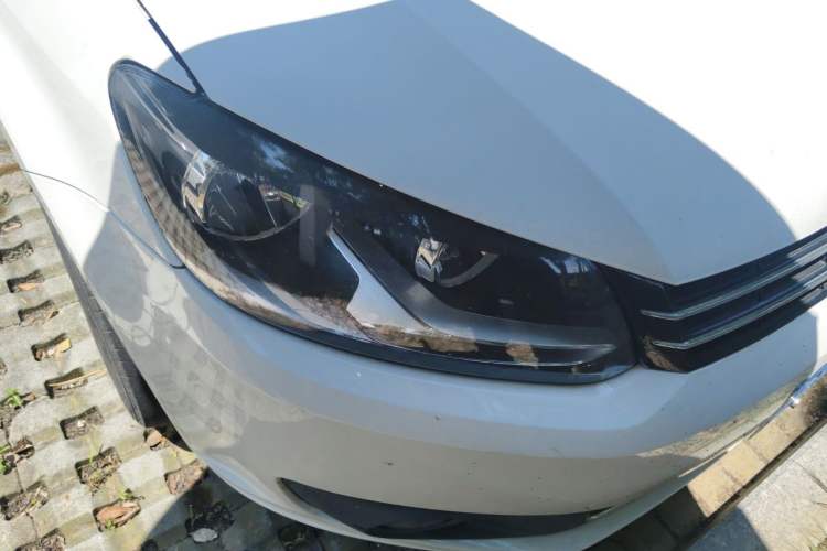 Used Volkswagen Touran 2015 1.4T DSG Comfort Edition 5 Seats Right Front Headlight