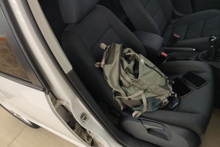 Used Volkswagen Touran 2015 1.4T Manual Fashion Edition 5-Seater Right Front Seat