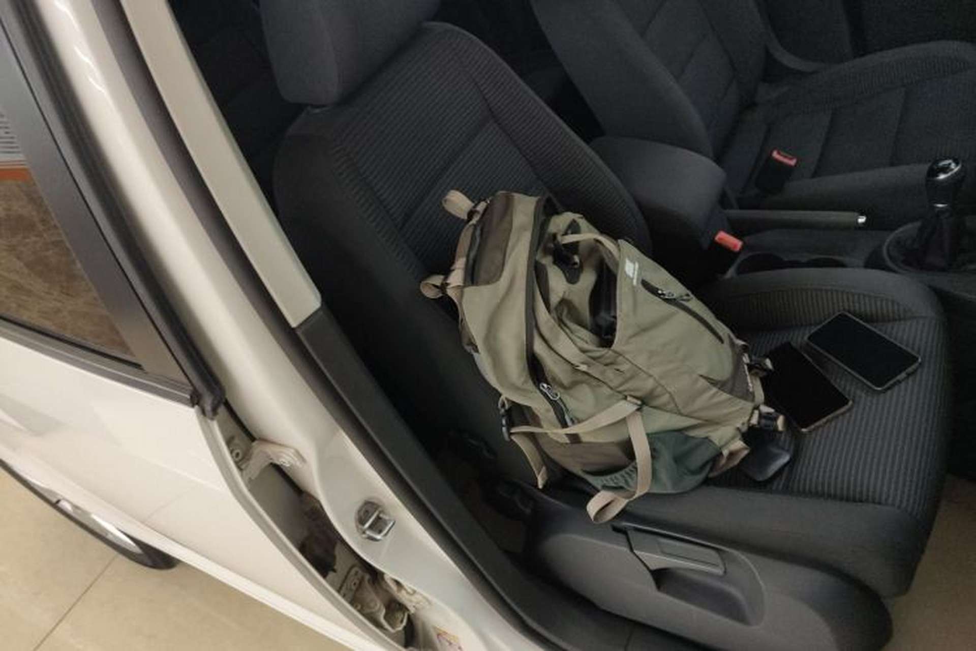 Used Volkswagen Touran 2015 1.4T Manual Fashion Edition 5-Seater Right Front Seat