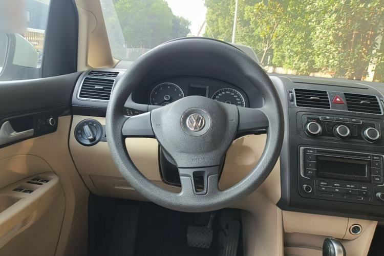 Used Volkswagen Touran 2015 1.4T DSG Comfort Edition 5 Seats Steering Wheel