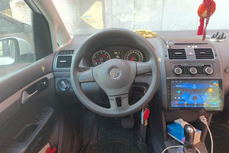 Used Volkswagen Touran 2015 1.4T DSG Comfort Edition 5 Seats Steering Wheel