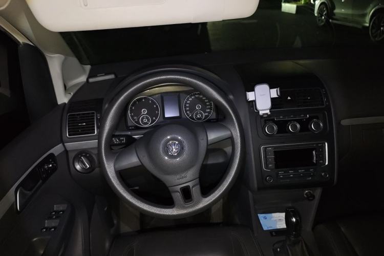 Used Volkswagen Touran 2015 1.4T DSG Comfort Edition 5 Seats Steering Wheel