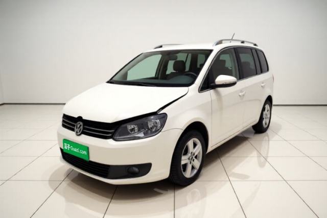 Używany Volkswagen Touran 2015 1.4T Manual Fashion Edition 5-Seater