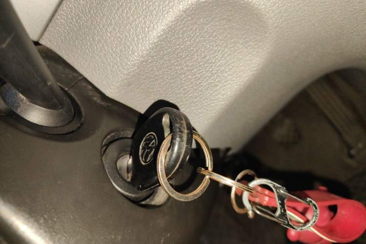 Used Volkswagen Touran 2015 1.4T Manual Fashion Edition 5-Seater Vehicle Key