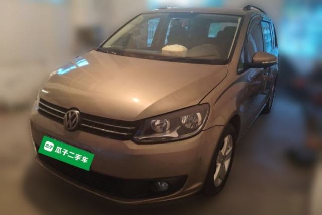 Ojetý Volkswagen Touran 2015 1.4T Manual Fashion Edition 5-Seater