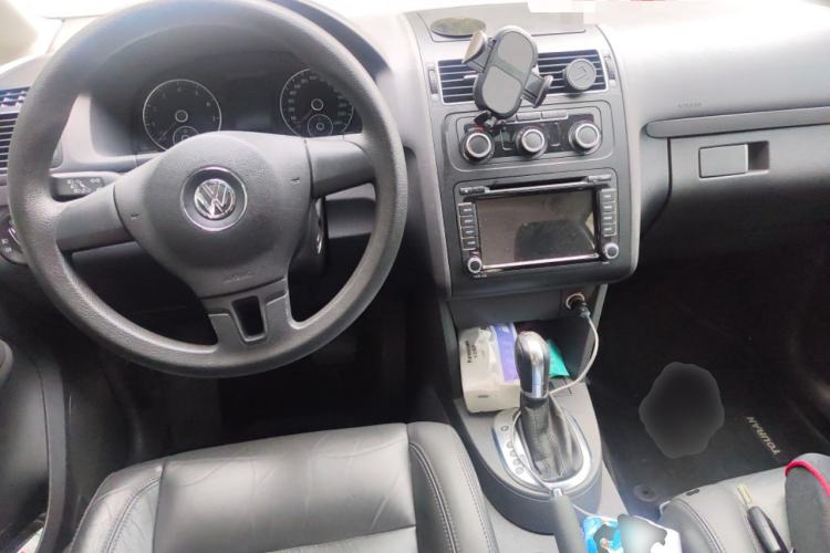 Used Volkswagen Touran 2015 1.4T DSG Comfort Edition 5 Seats Center Console