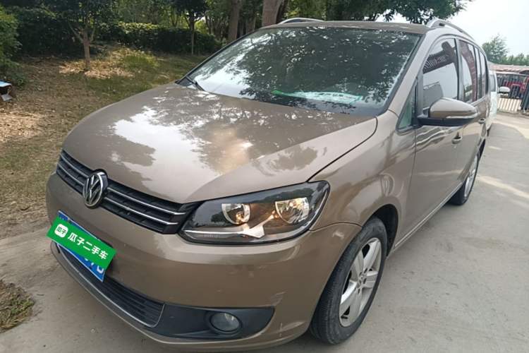 Used Volkswagen Touran 2015 1.4T DSG Comfort Edition 5 Seats Guazi used car, China used car export, Used car for sale, Used Volkswagen cars, Cheapest cars for sale