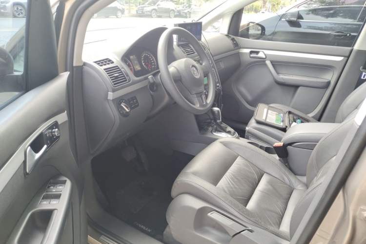 Used Volkswagen Touran 2015 1.4T DSG Comfort Edition 5 Seats Driver Seat