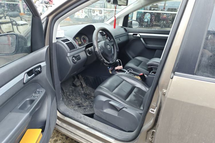 Used Volkswagen Touran 2015 1.4T DSG Comfort Edition 5 Seats Driver Seat