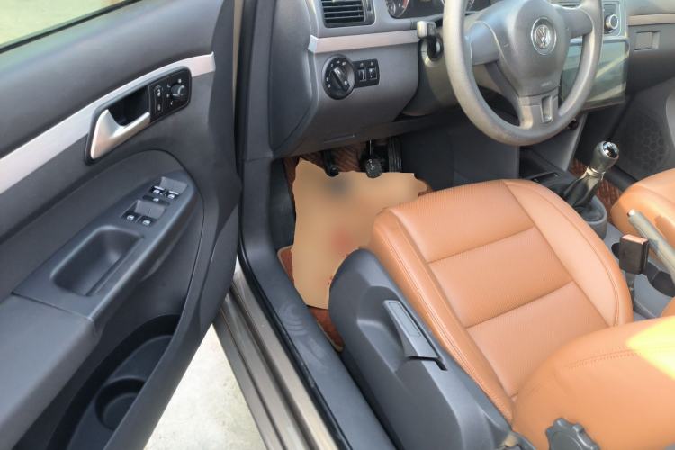 Used Volkswagen Touran 2015 1.4T Manual Fashion Edition 5-Seater Driver Seat