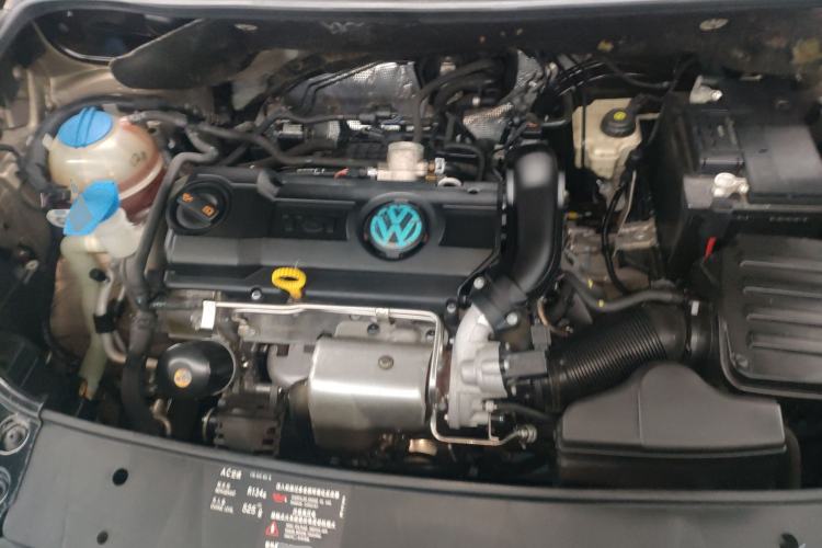 Used Volkswagen Touran 2015 1.4T DSG Comfort Edition 5 Seats Engine Bay