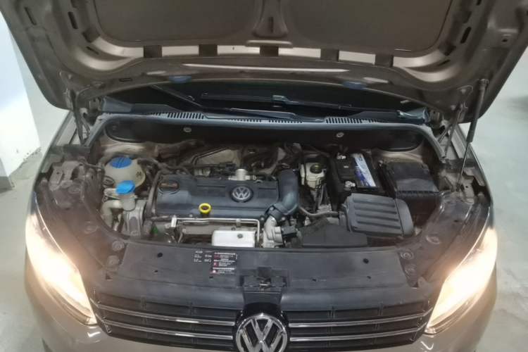 Used Volkswagen Touran 2015 1.4T DSG Comfort Edition 5 Seats Engine Bay