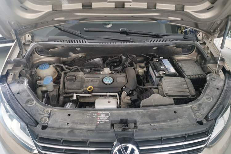 Used Volkswagen Touran 2015 1.4T DSG Comfort Edition 5 Seats Engine Bay
