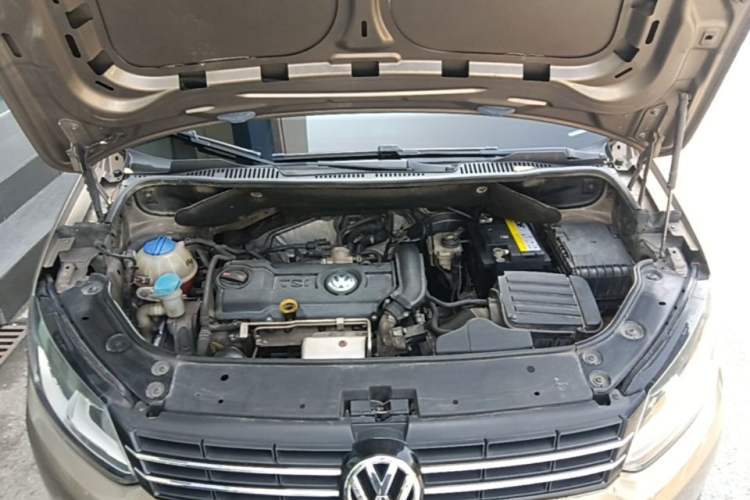 Used Volkswagen Touran 2015 1.4T DSG Comfort Edition 5 Seats Engine Bay