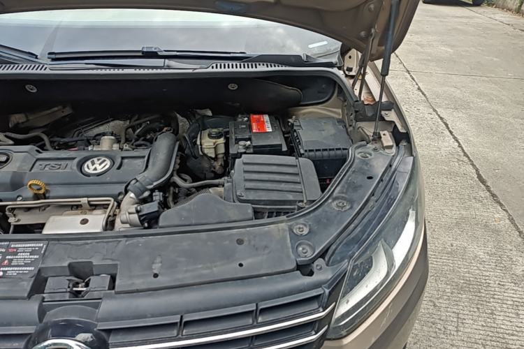 Used Volkswagen Touran 2015 1.4T Manual Comfort Edition 5-Seater Engine Bay Left