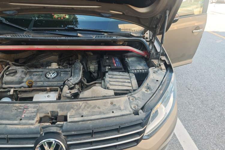 Used Volkswagen Touran 2015 1.4T Manual Fashion Edition 5-Seater Engine Bay Left