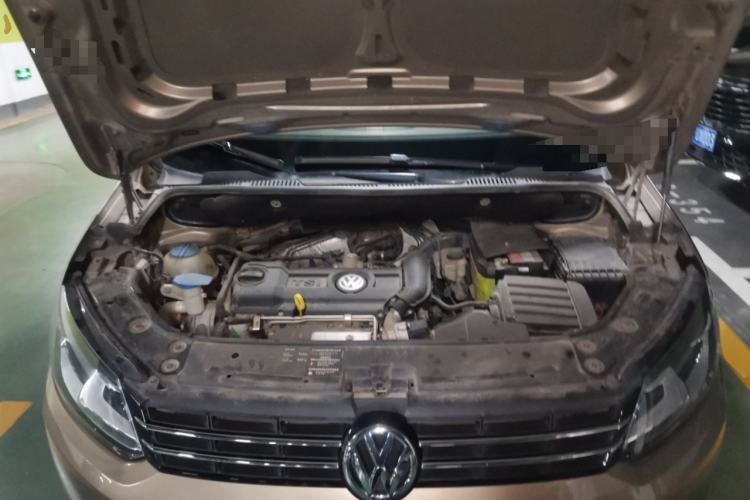 Used Volkswagen Touran 2015 1.4T Manual Fashion Edition 5-Seater Engine Bay