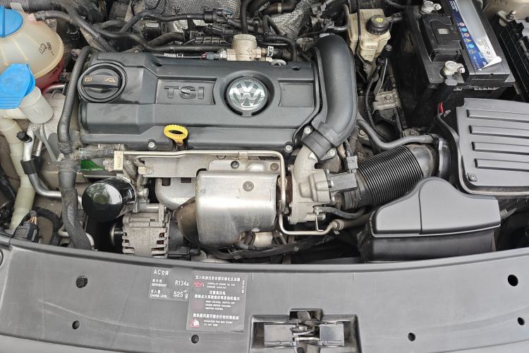 Used Volkswagen Touran 2015 1.4T DSG Flagship Edition 5-seater Engine Bay