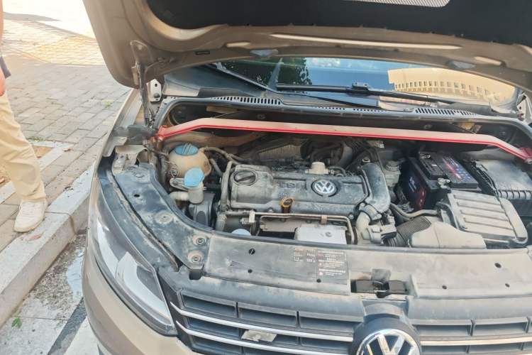 Used Volkswagen Touran 2015 1.4T Manual Fashion Edition 5-Seater Engine Bay Right