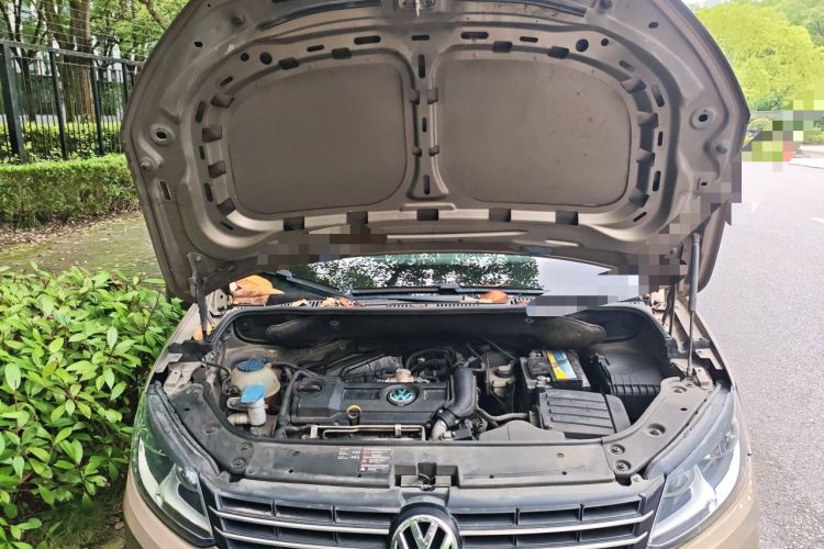 Used Volkswagen Touran 2015 1.4T DSG Comfort Edition 5 Seats Engine Bay