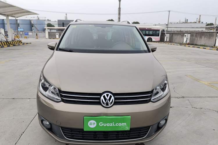 Used Volkswagen Touran 2015 1.4T DSG Comfort Edition 5 Seats Exterior 1
