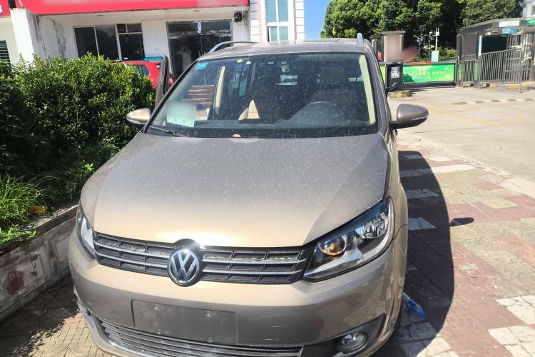 Used Volkswagen Touran 2015 1.4T DSG Comfort Edition 5 Seats Exterior 1
