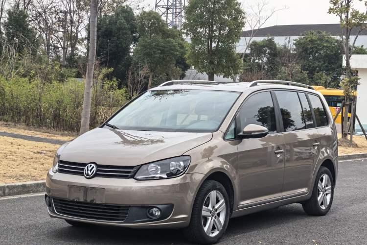 Used Volkswagen Touran 2015 1.4T DSG Comfort Edition 5 Seats Exterior 1