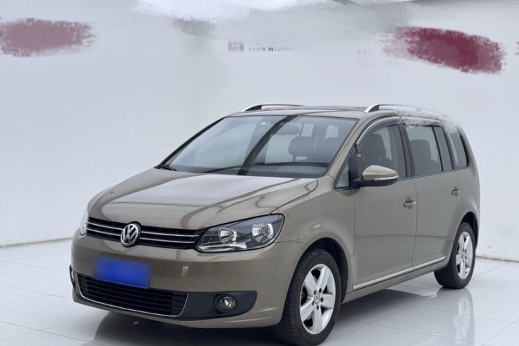 Used Volkswagen Touran 2015 1.4T DSG Comfort Edition 5 Seats Exterior 2