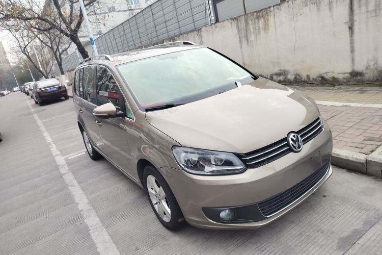 Used Volkswagen Touran 2015 1.4T Manual Comfort Edition 5-Seater Exterior 2