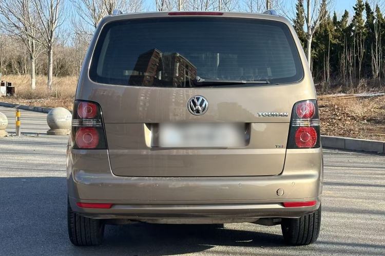 Used Volkswagen Touran 2015 1.4T DSG Comfort Edition 5 Seats Exterior 3