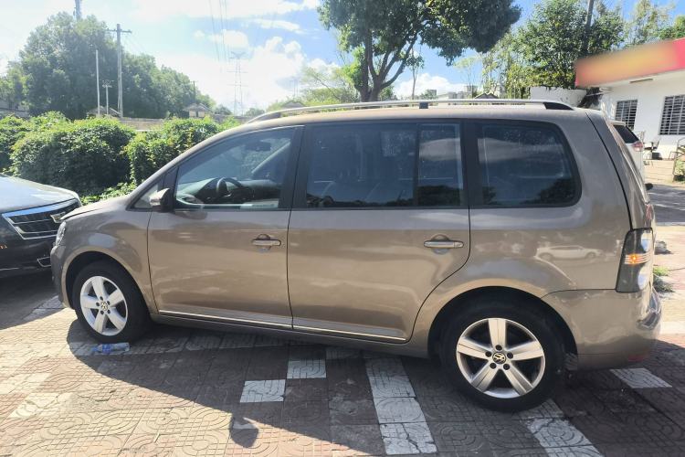 Used Volkswagen Touran 2015 1.4T DSG Comfort Edition 5 Seats Exterior 3