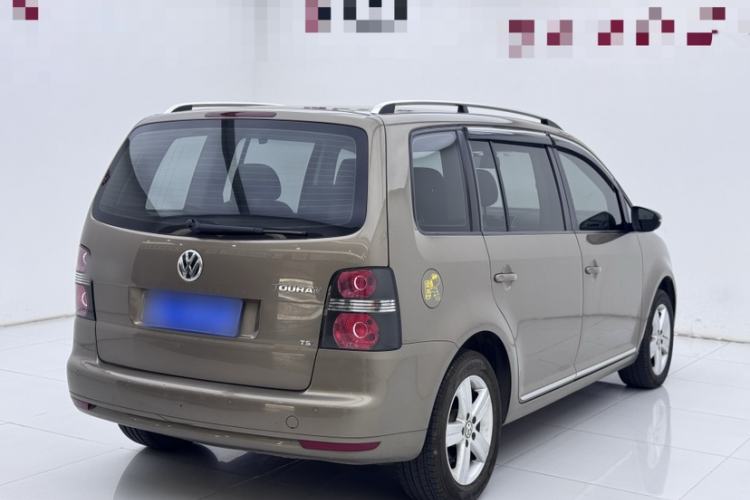 Used Volkswagen Touran 2015 1.4T DSG Comfort Edition 5 Seats Exterior 3