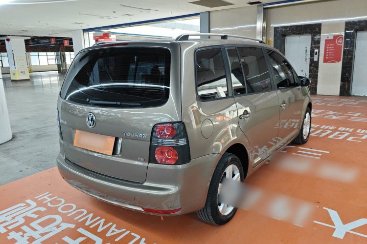 Used Volkswagen Touran 2015 1.4T Manual Fashion Edition 5-Seater Exterior 3