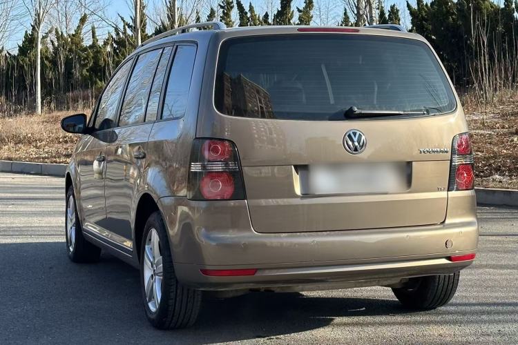 Used Volkswagen Touran 2015 1.4T DSG Comfort Edition 5 Seats Exterior 4