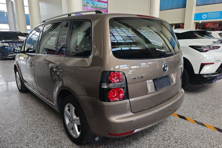 Used Volkswagen Touran 2015 1.4T DSG Comfort Edition 5 Seats Exterior 6