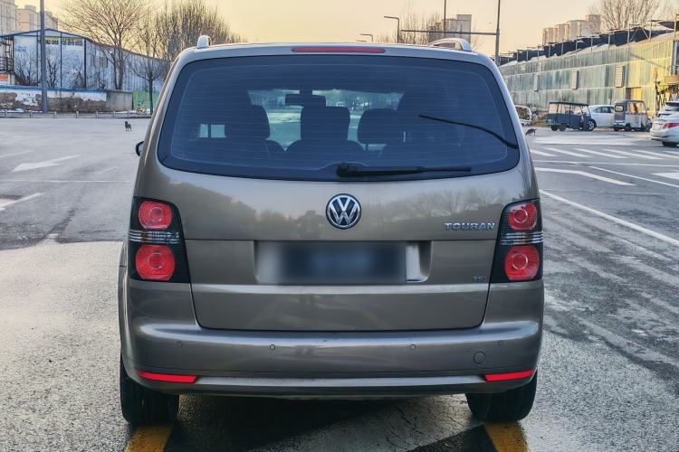 Used Volkswagen Touran 2015 1.4T DSG Comfort Edition 5 Seats Exterior 8