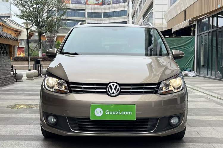 Used Volkswagen Touran 2015 1.4T Manual Comfort Edition 5-Seater Front