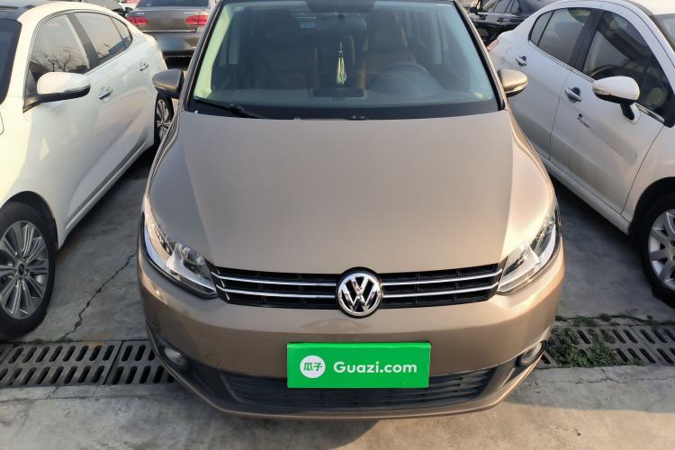 Used Volkswagen Touran 2015 1.4T Manual Fashion Edition 5-Seater Front