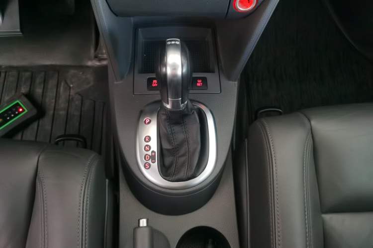 Used Volkswagen Touran 2015 1.4T DSG Comfort Edition 5 Seats Gear Lever