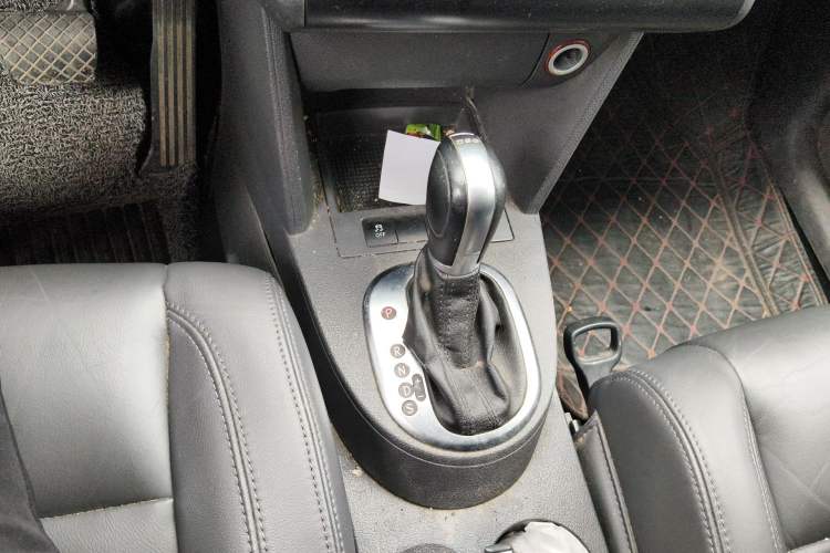 Used Volkswagen Touran 2015 1.4T DSG Comfort Edition 5 Seats Gear Lever