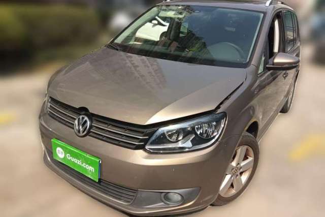 Ojetý Volkswagen Touran 2015 1.4T DSG Comfort Edition 5 Seats