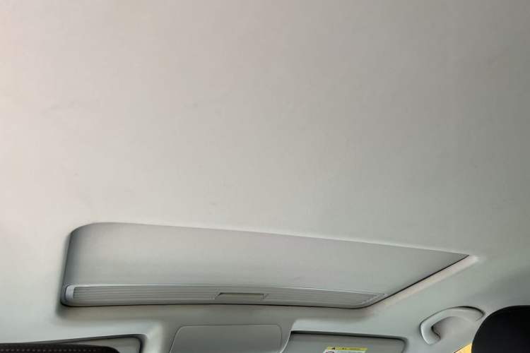 Used Volkswagen Touran 2015 1.4T Manual Comfort Edition 5-Seater Headliner