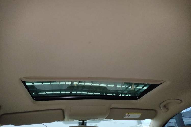 Used Volkswagen Touran 2015 1.4T DSG Comfort Edition 5 Seats Headliner