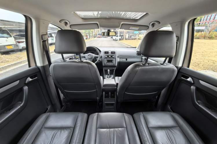 Used Volkswagen Touran 2015 1.4T DSG Comfort Edition 5 Seats Headliner