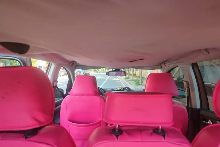 Used Volkswagen Touran 2015 1.4T Manual Fashion Edition 5-Seater Headliner