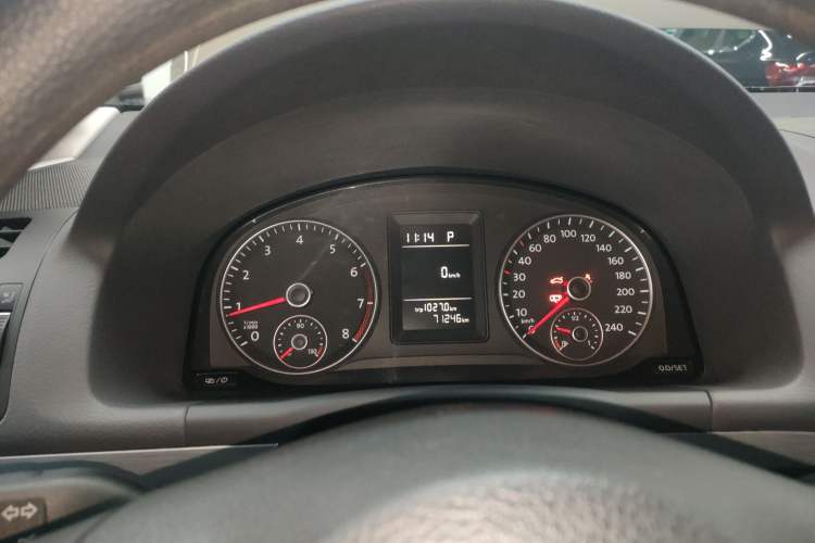 Used Volkswagen Touran 2015 1.4T DSG Comfort Edition 5 Seats Instrument Cluster