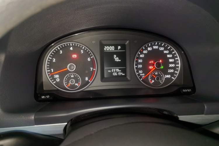 Used Volkswagen Touran 2015 1.4T DSG Comfort Edition 5 Seats Instrument Cluster