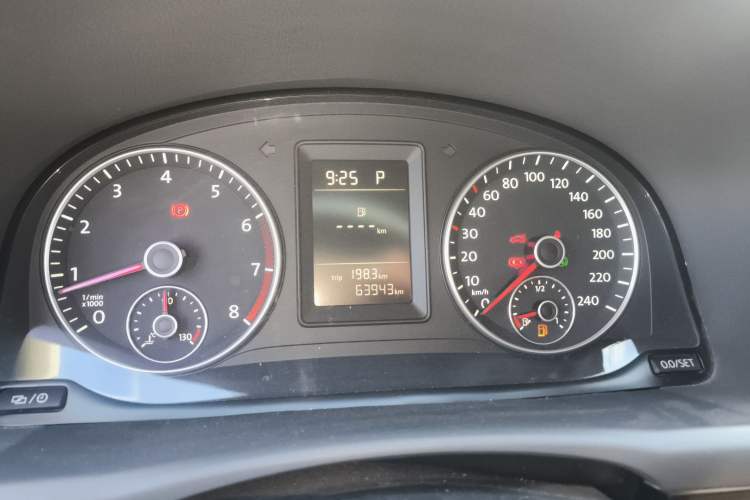 Used Volkswagen Touran 2015 1.4T DSG Comfort Edition 5 Seats Instrument Cluster